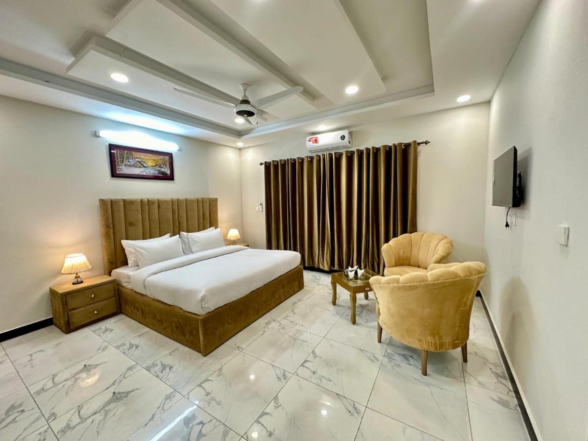 Suitetrails - Clifton Royal Family Guest House Islamabad