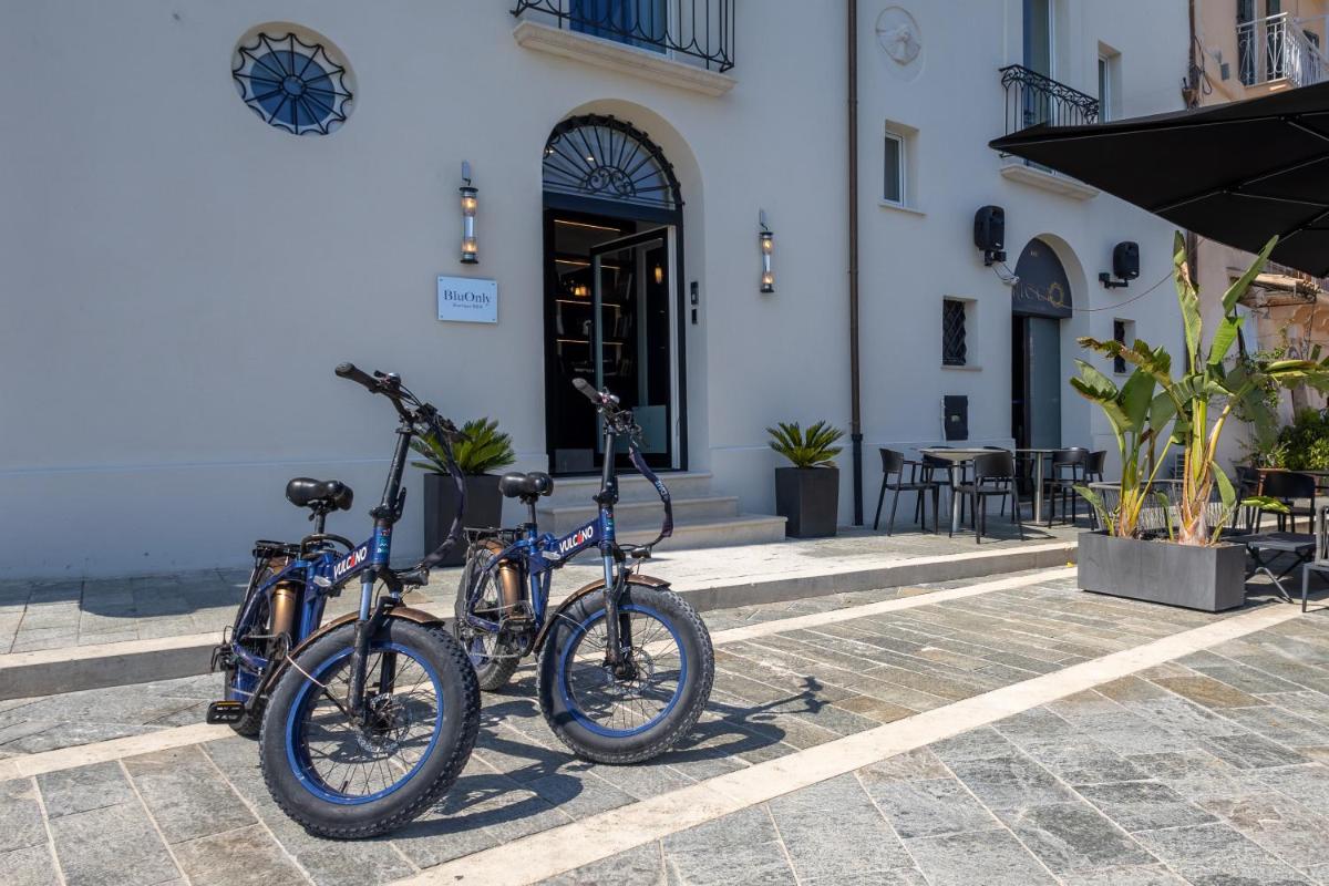 Bluonly Boutique B&B - Housity