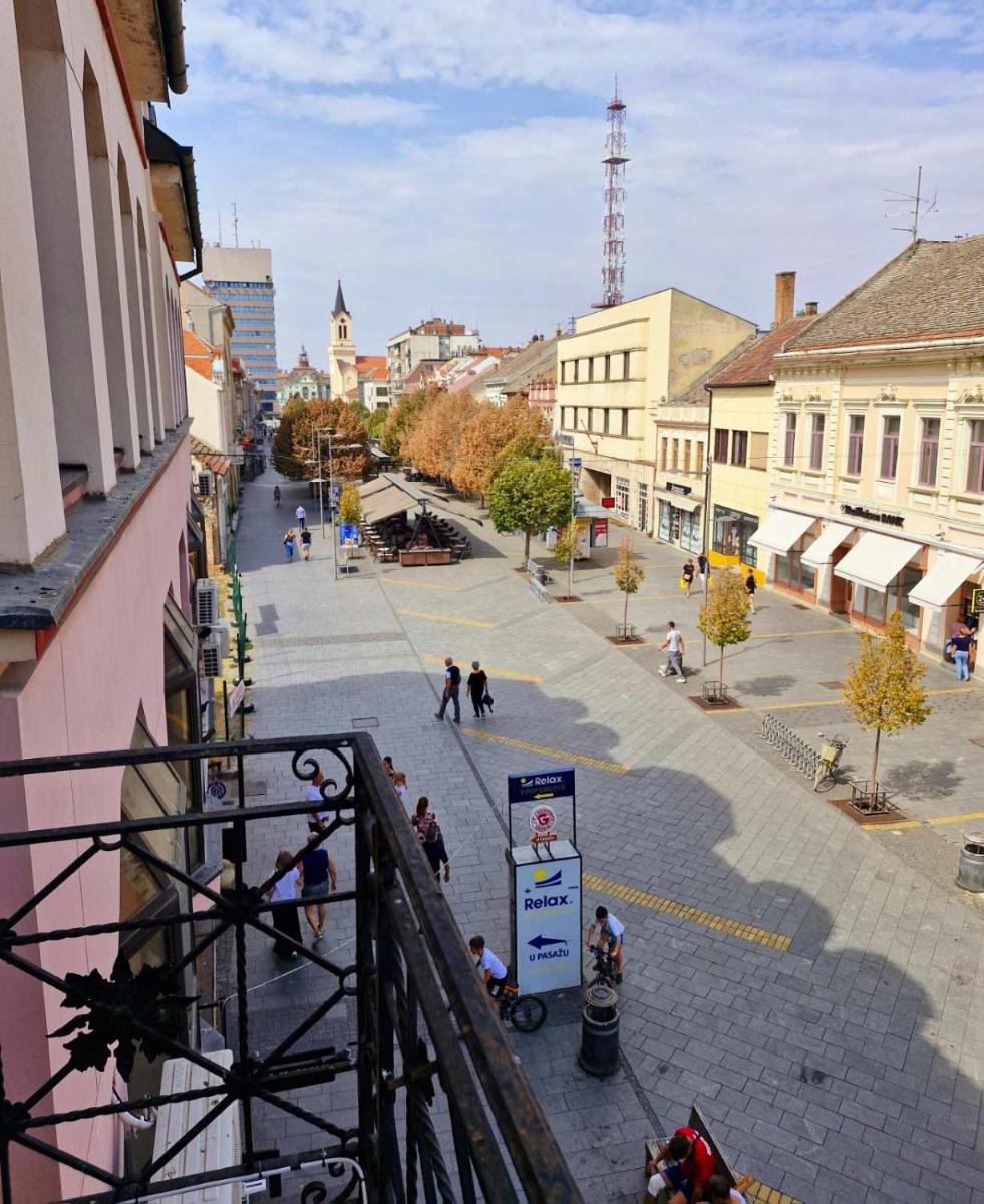 Centar lux 2 - Housity
