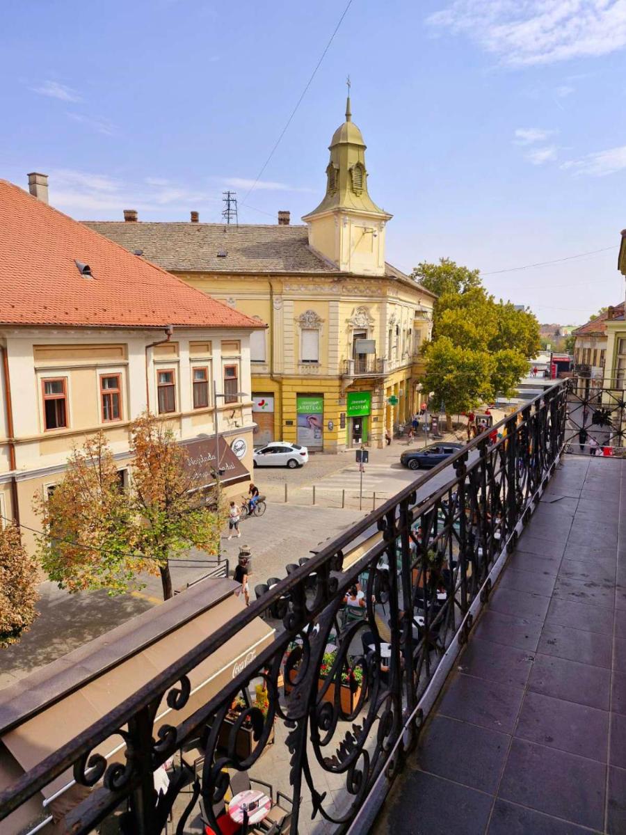 Centar lux 2 - Housity