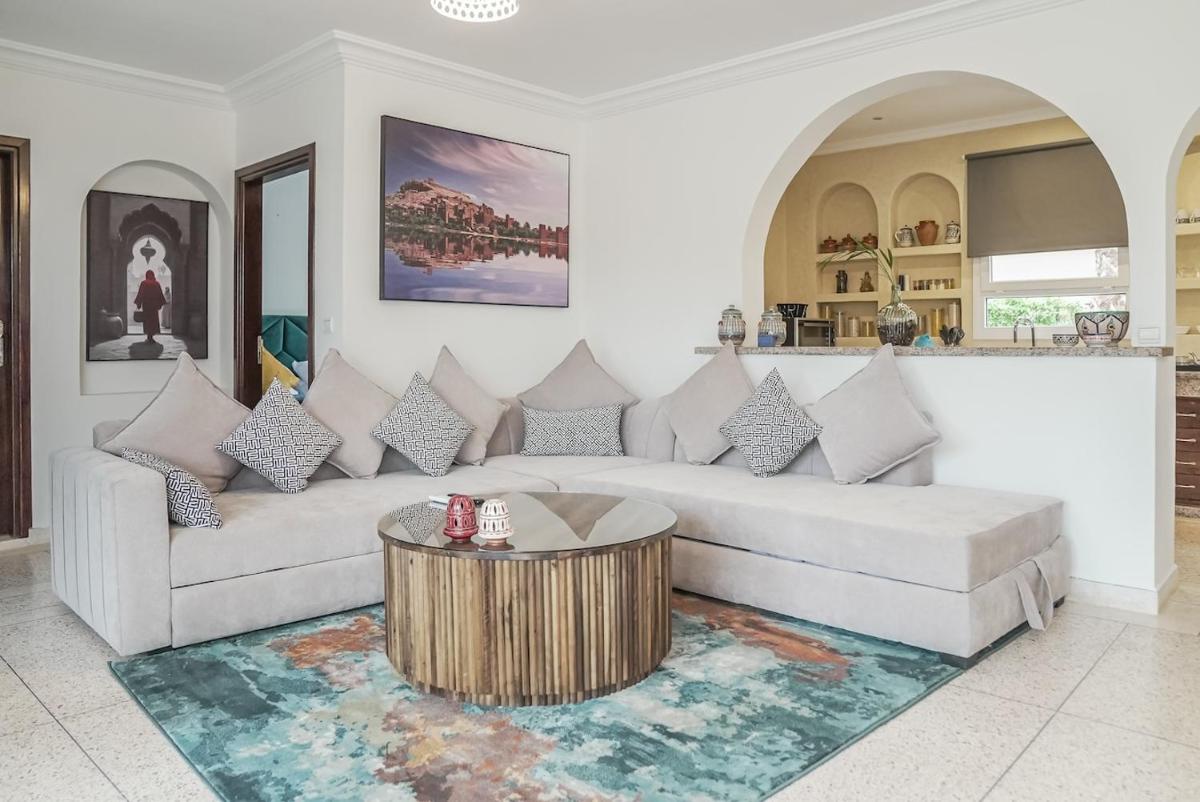 Ocean Breeze 2BR Escape Walk to the Waves - Housity