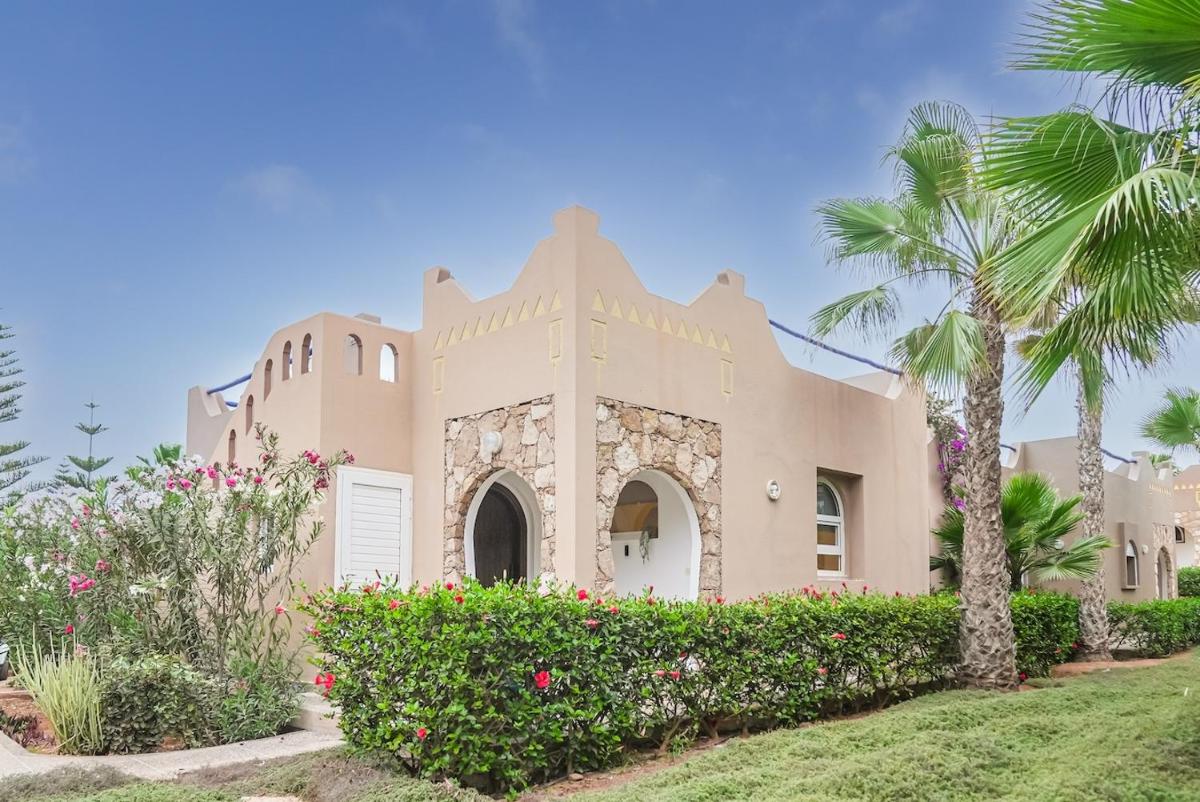 Ocean Breeze 2BR Escape Walk to the Waves - Housity