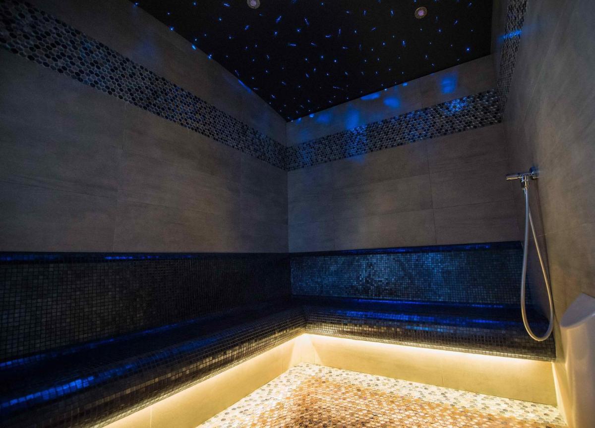 Photo de la galerie de l'établissement Hôtel Le Cep & Spa, à Beaune