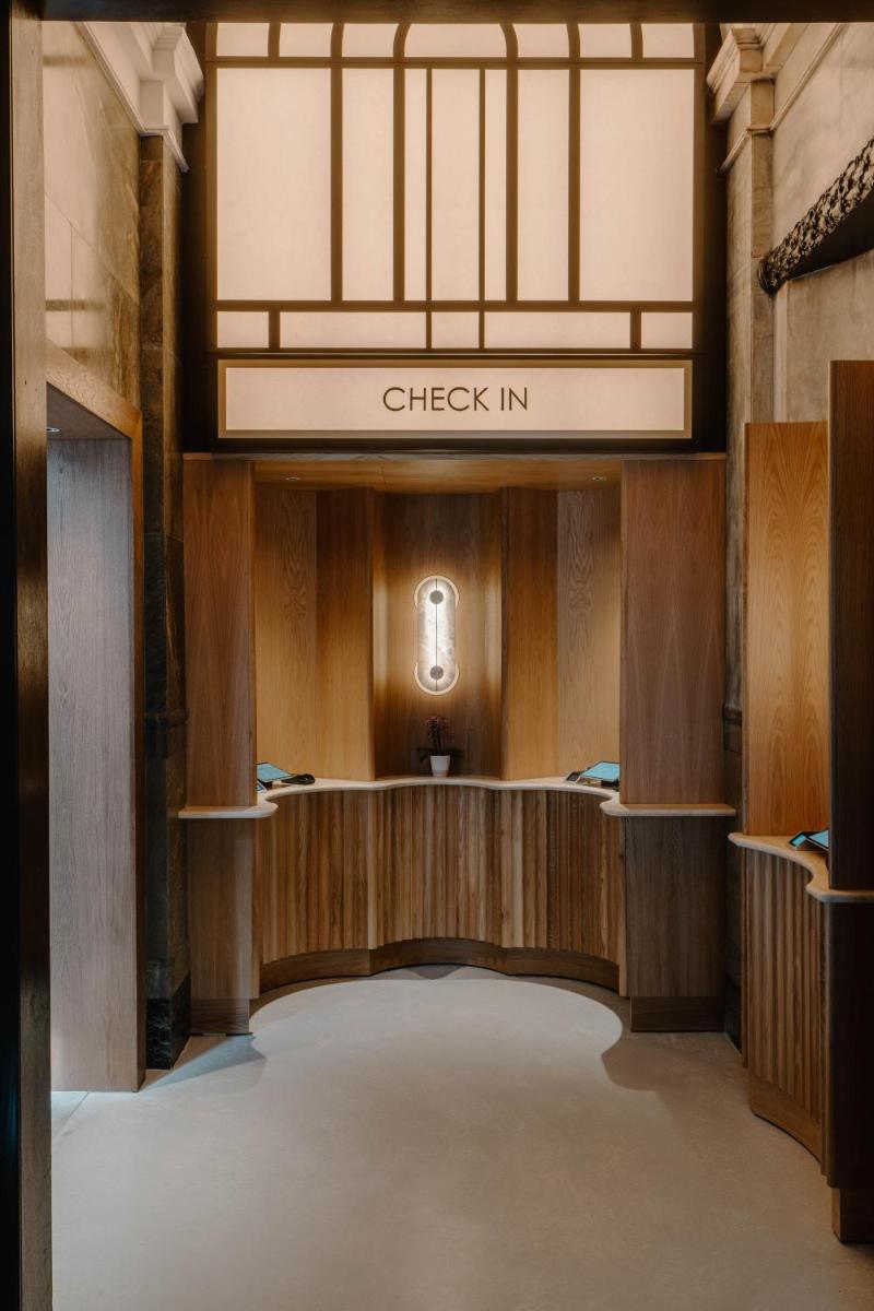 Club Quarters Hotel London City, London - Housity