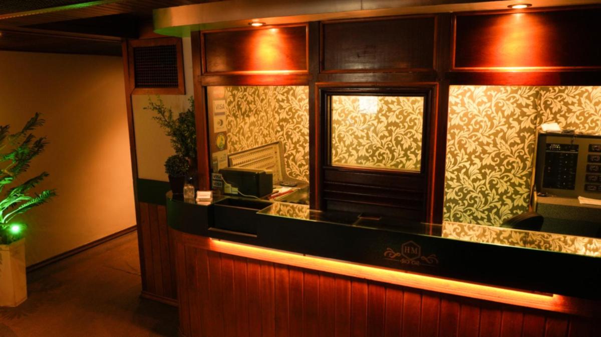 Midway Hotel - Housity