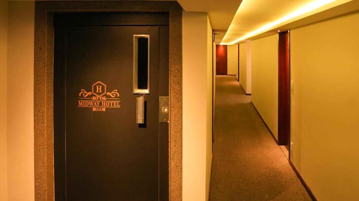 Midway Hotel - Housity
