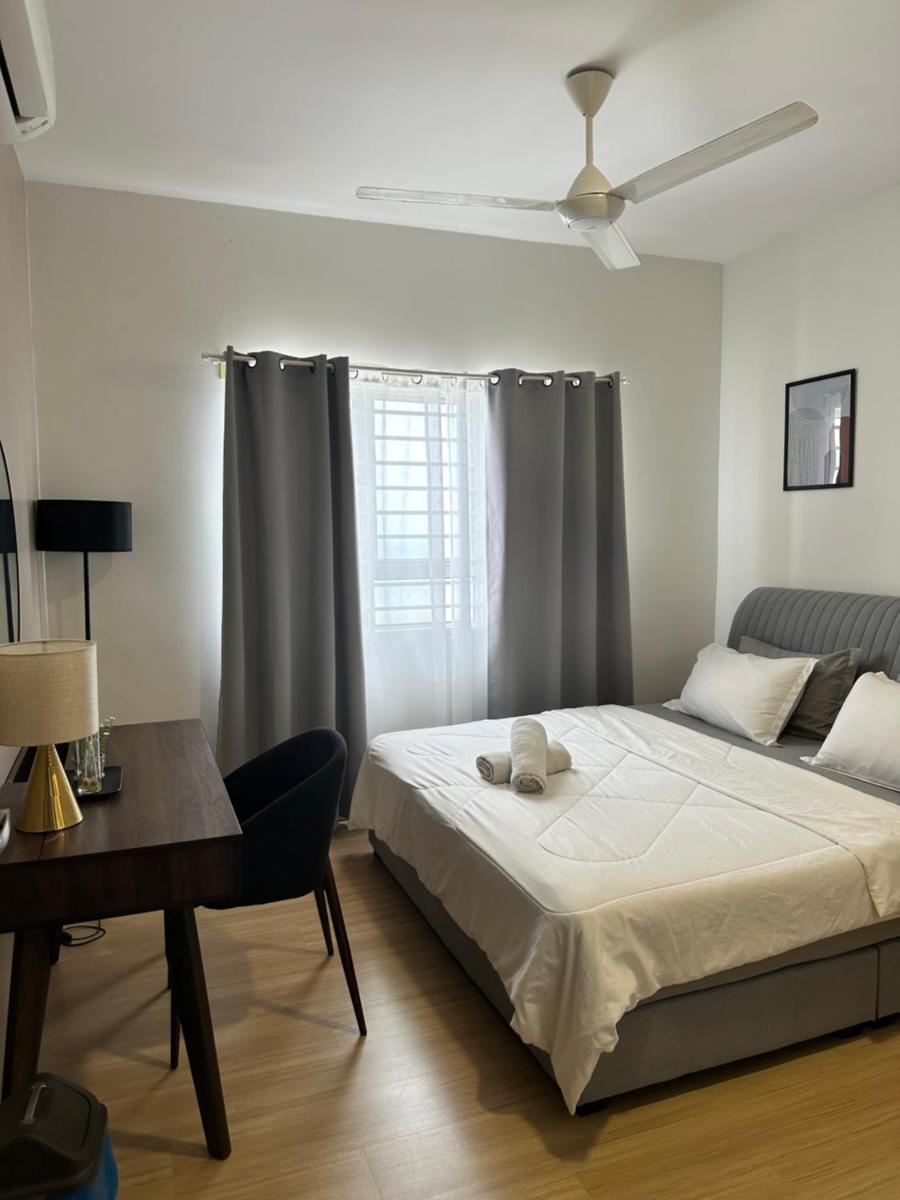 Modern Stylish Apartment (Seaview) near KTCC Mall. - Housity