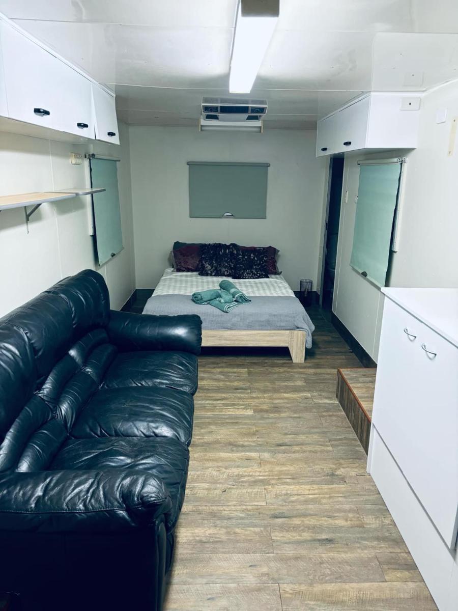 Prout Road Retreat - Housity