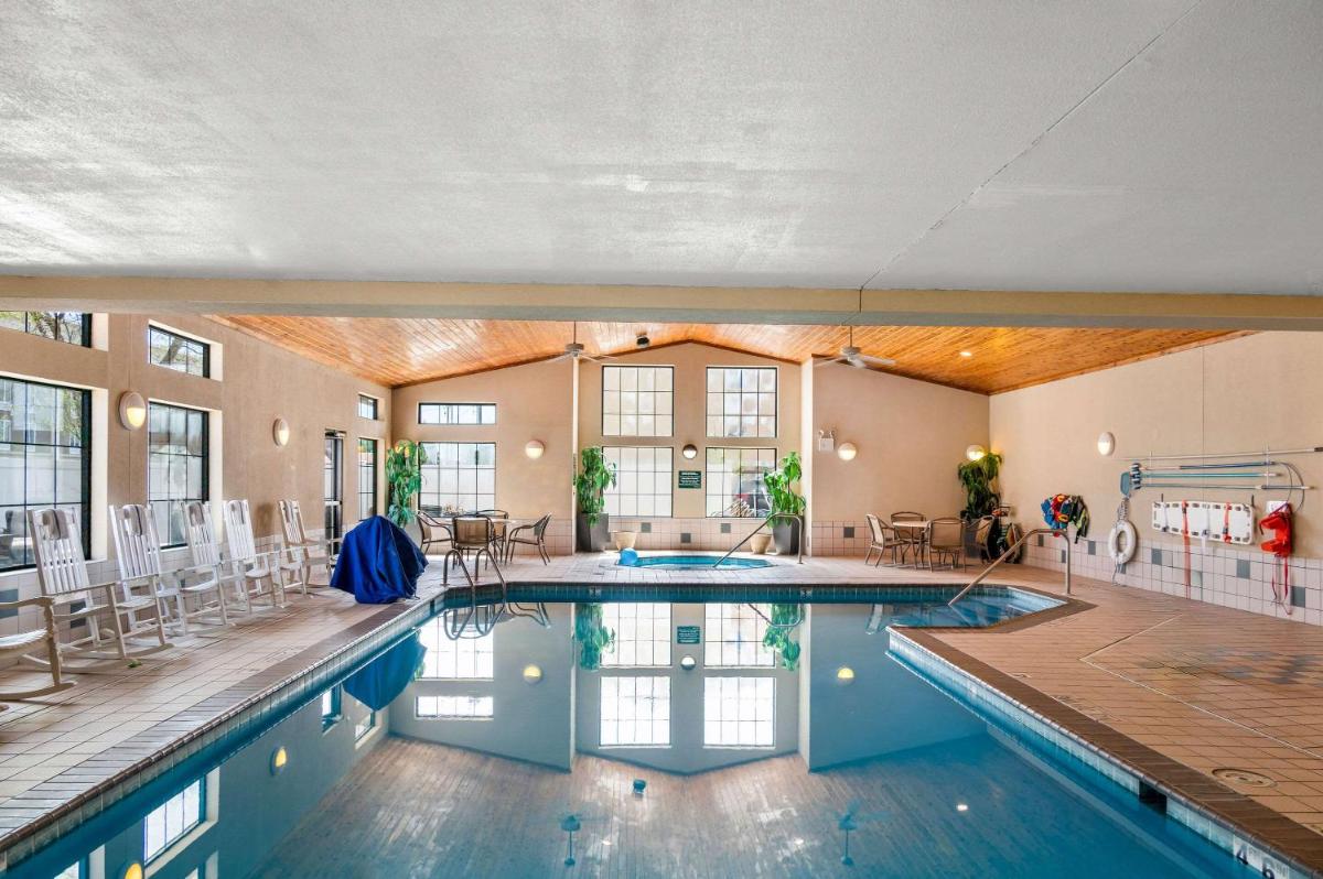 Holland Inn And Suites Holland - Housity