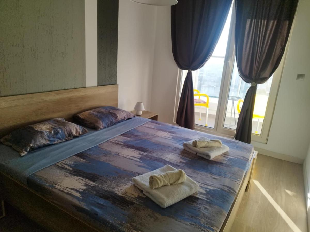 Suitetrails - Skopje Sky City 25th & 33th Floor Apartments with Pool & Spa & Fitness & Parking Including in Price