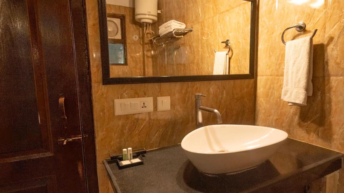 Corbett Fun Resort - Housity