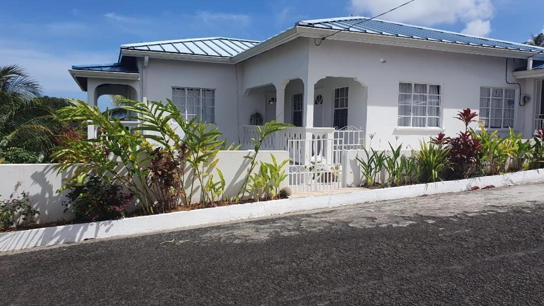 Selen's Apartment in Ti Rocher Micoud Saint Lucia - Housity