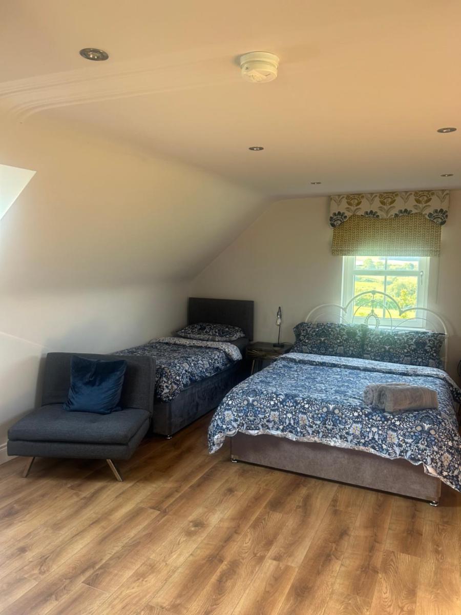 Drum Manor Apartment Hillsborough BT26 6PU - Housity