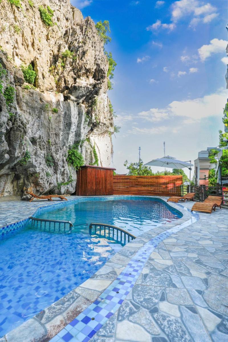 Bamboo Hill Villa - Hizvo