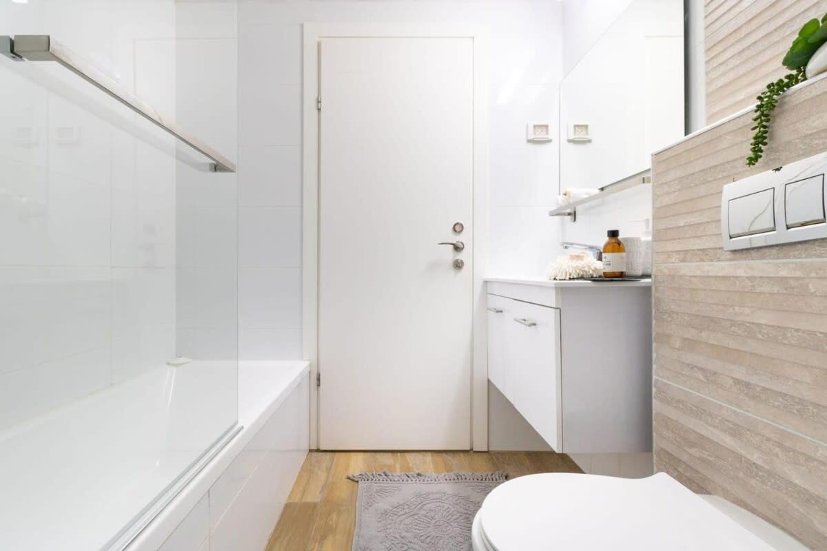 Luxury 4 Bedroom With Amazing View In Ramat Sharet Bayt Vegan - Housity