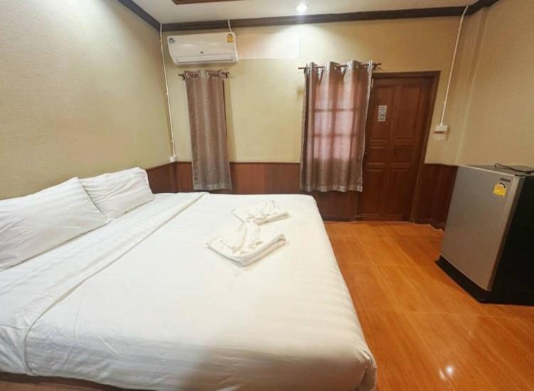 Mona House Hotel - Housity