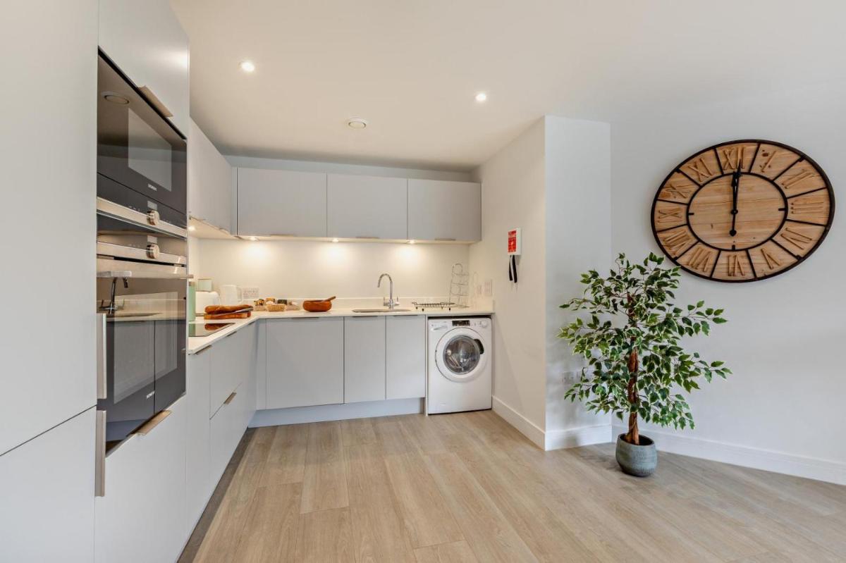 1 Rockham - Luxury Apartment at Byron Woolacombe, only 4 minute walk to Woolacombe Beach! - Housity