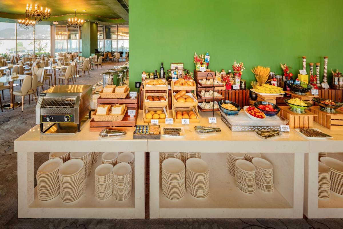 YOHO Treasure Island Hotel - Housity
