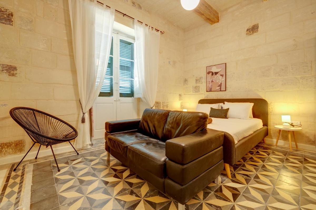 Exclusive Valletta Apartment with Historic Charm - Housity