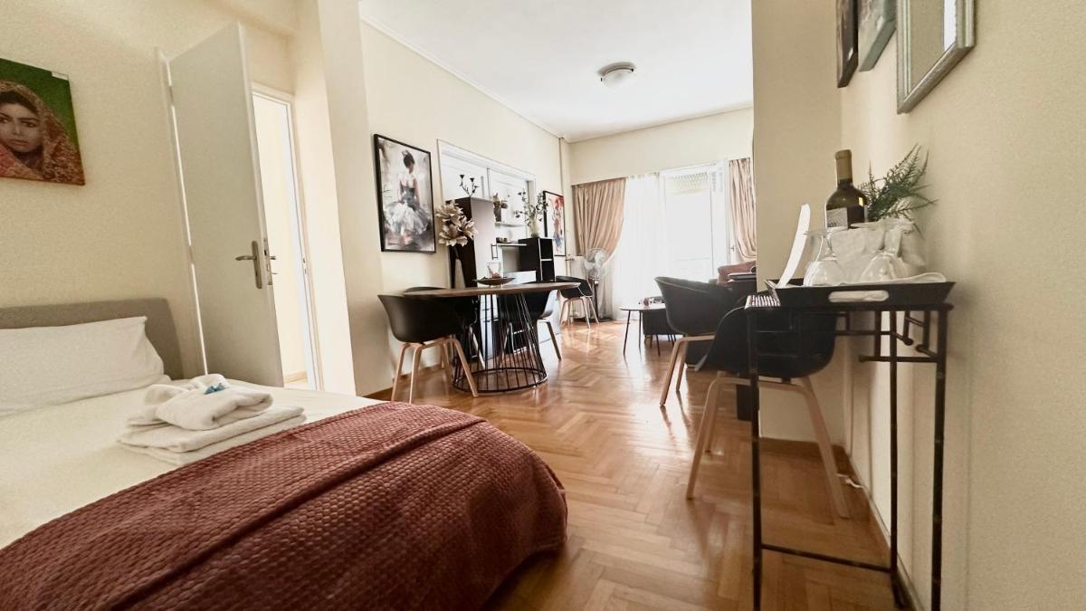 Harokopio Apartment in Athens - Housity