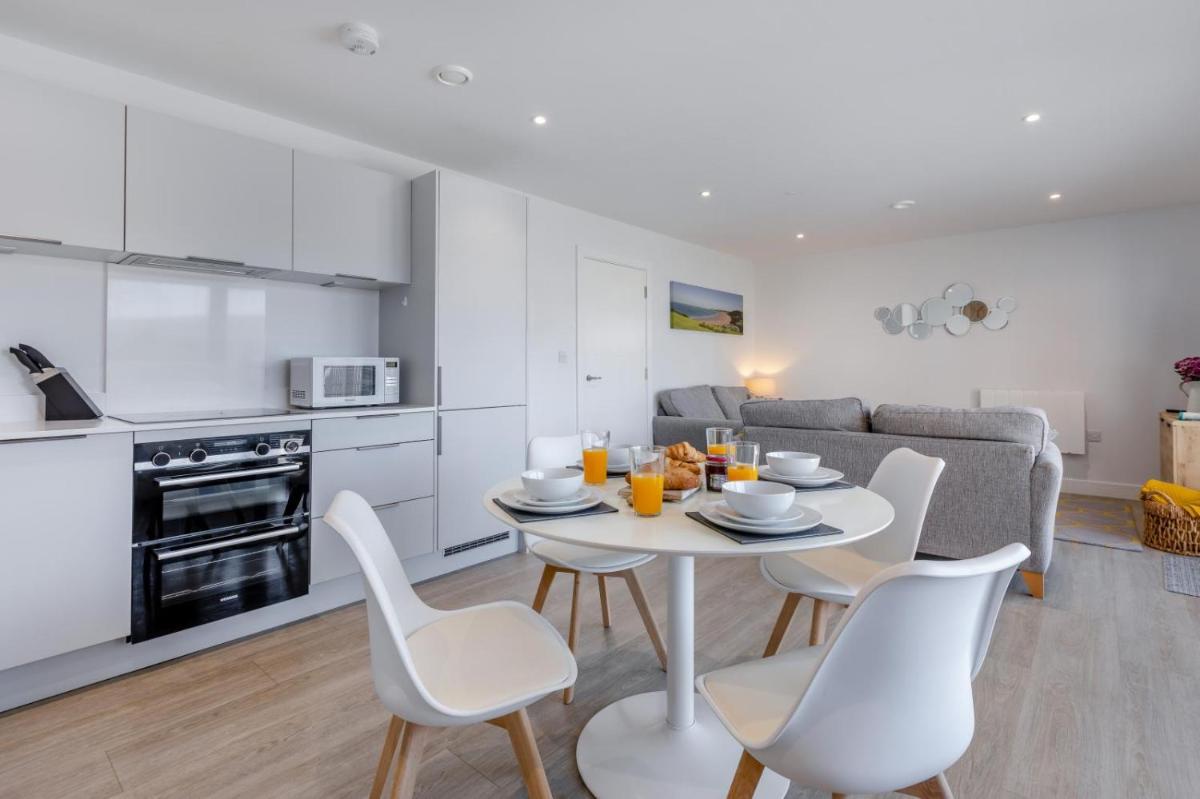 1 Challacombe - Luxury Apartment at Byron Woolacombe, only 4 minute walk to Woolacombe Beach! - Housity
