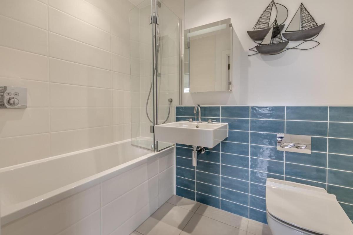 7 Middlecombe - Luxury Apartment at Byron Woolacombe, only 4 minute walk to Woolacombe Beach! - Housity