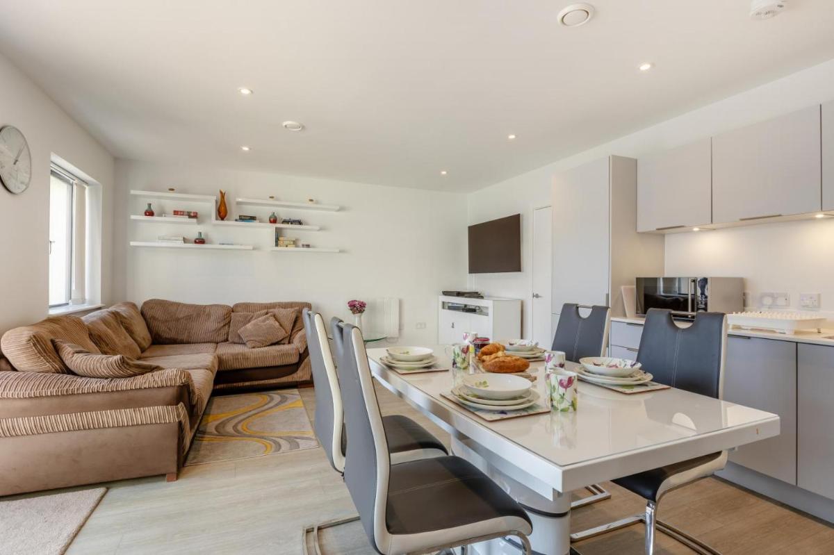 20 Woolacombe East - Luxury Apartment at Byron Woolacombe, only 4 minute walk to Woolacombe Beach! - Housity