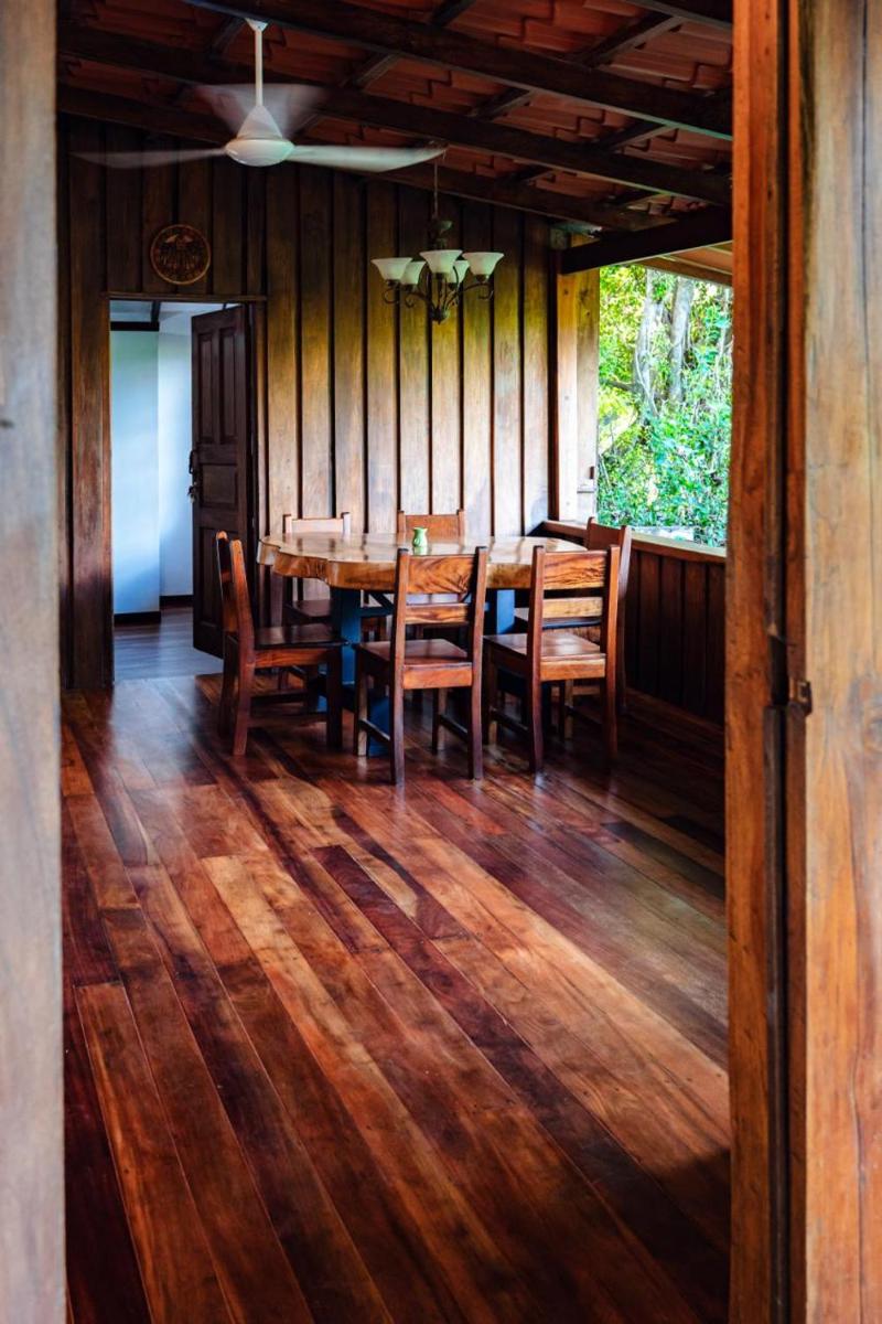 FLOR DE PARAISO BUNGALOWS - Housity