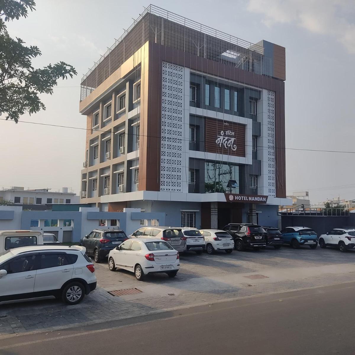 Hotel Nandan pure veg Restaurant and lodging - Housity