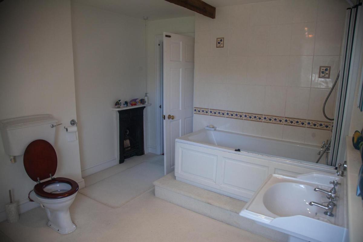 Clemenstone House B&B - Housity