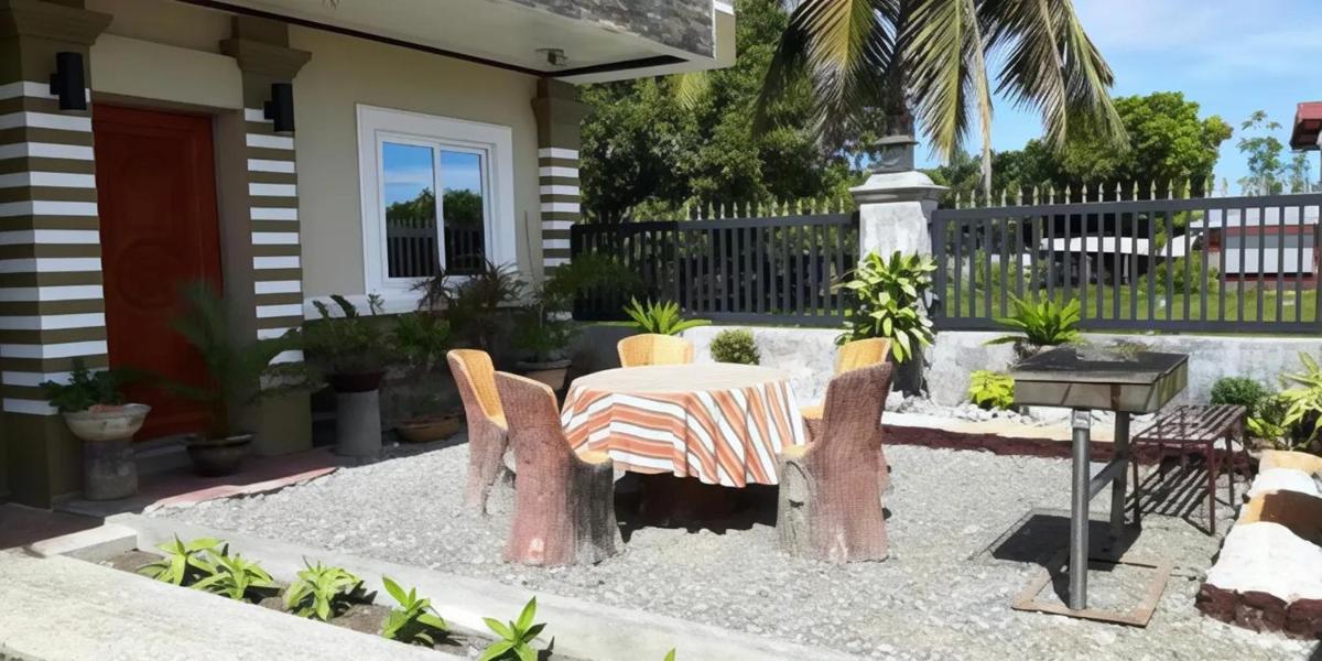 FNT Transient House near Hundred Islands - Housity
