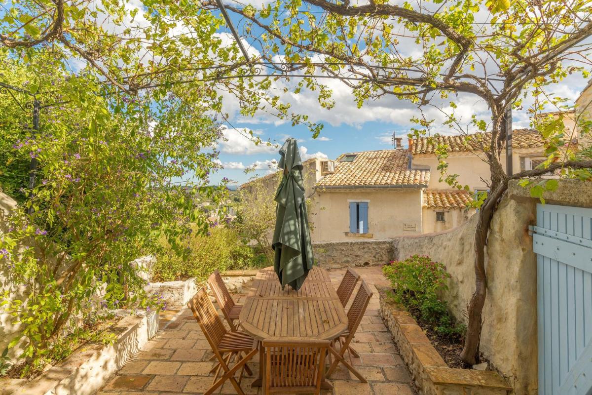 Les Calades - Housity