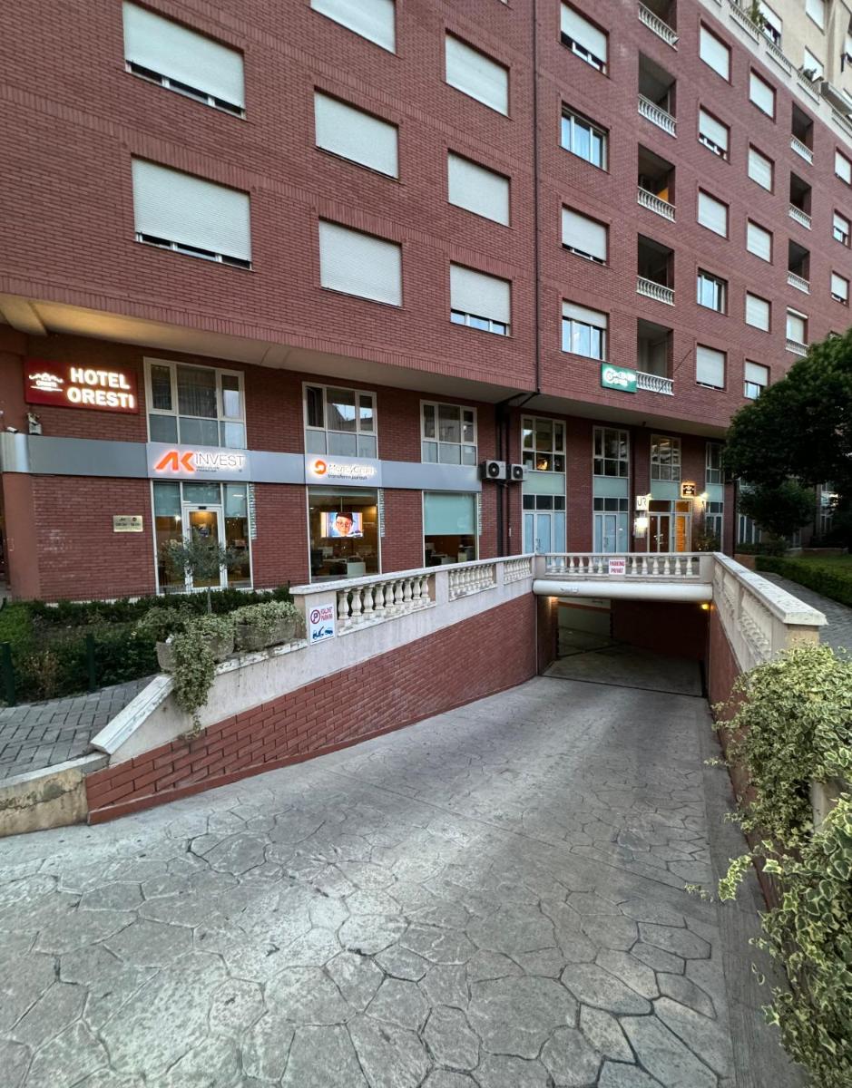 Hotel Oresti Center - Housity