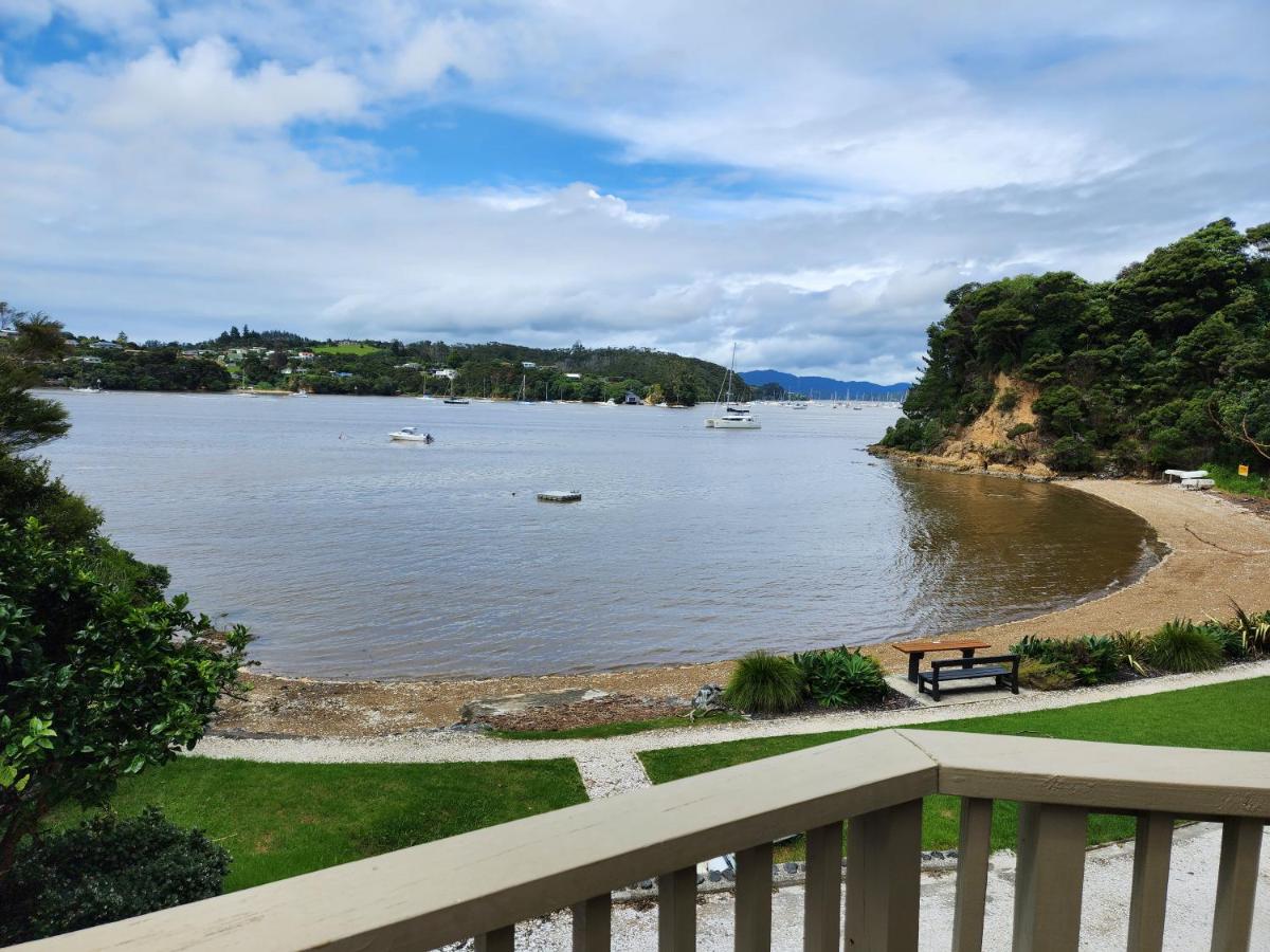 Water's Edge Holiday Home - Housity