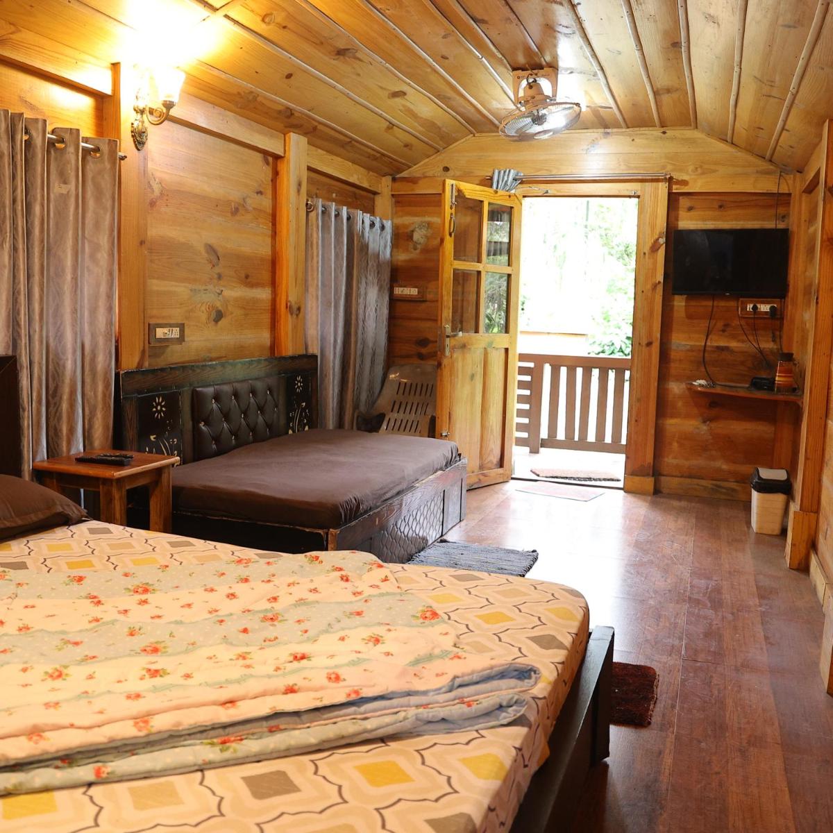 Farmers Son CampingGround - Housity
