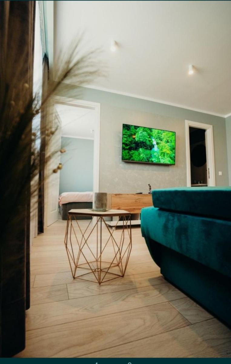 Studio 76 - Housity