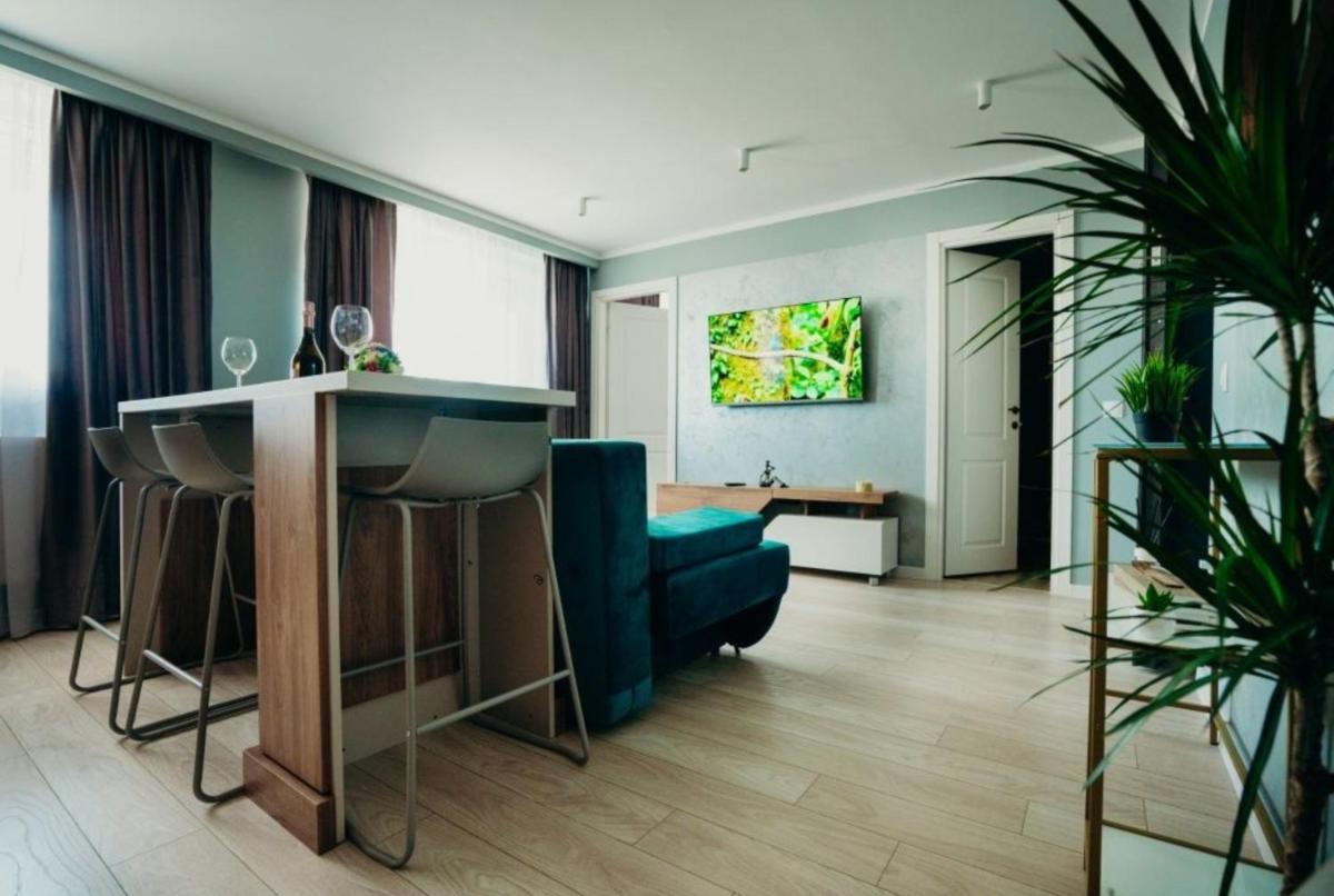 Studio 76 - Housity