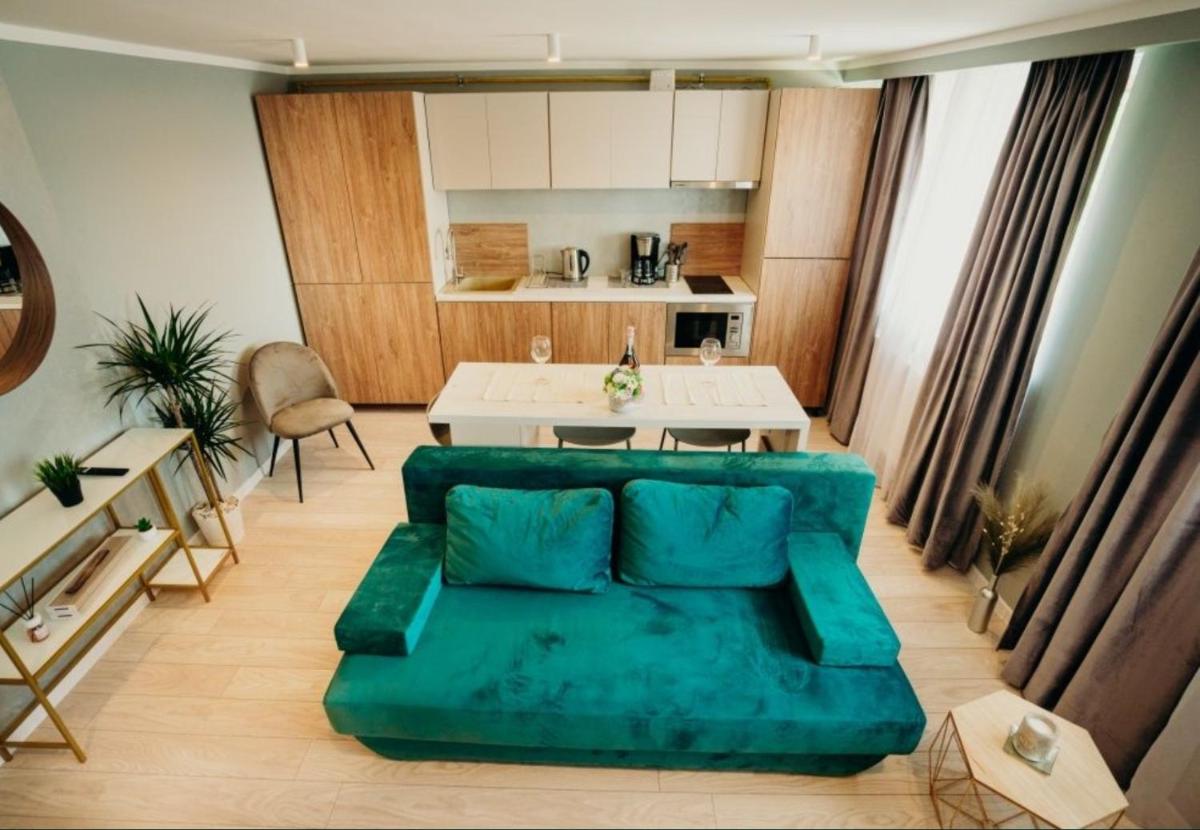 Studio 76 - Housity