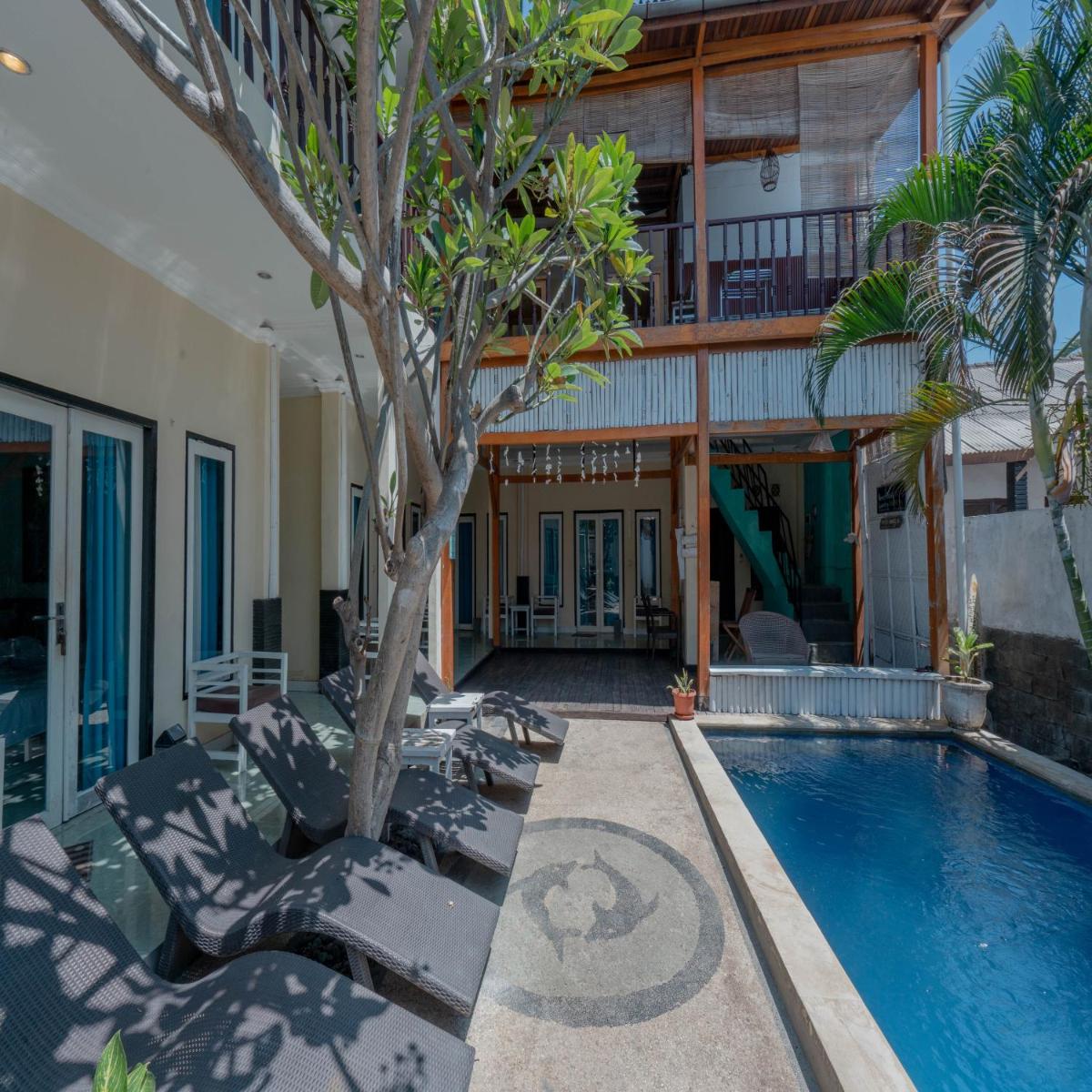 Gili White Bamboo Resort - Housity