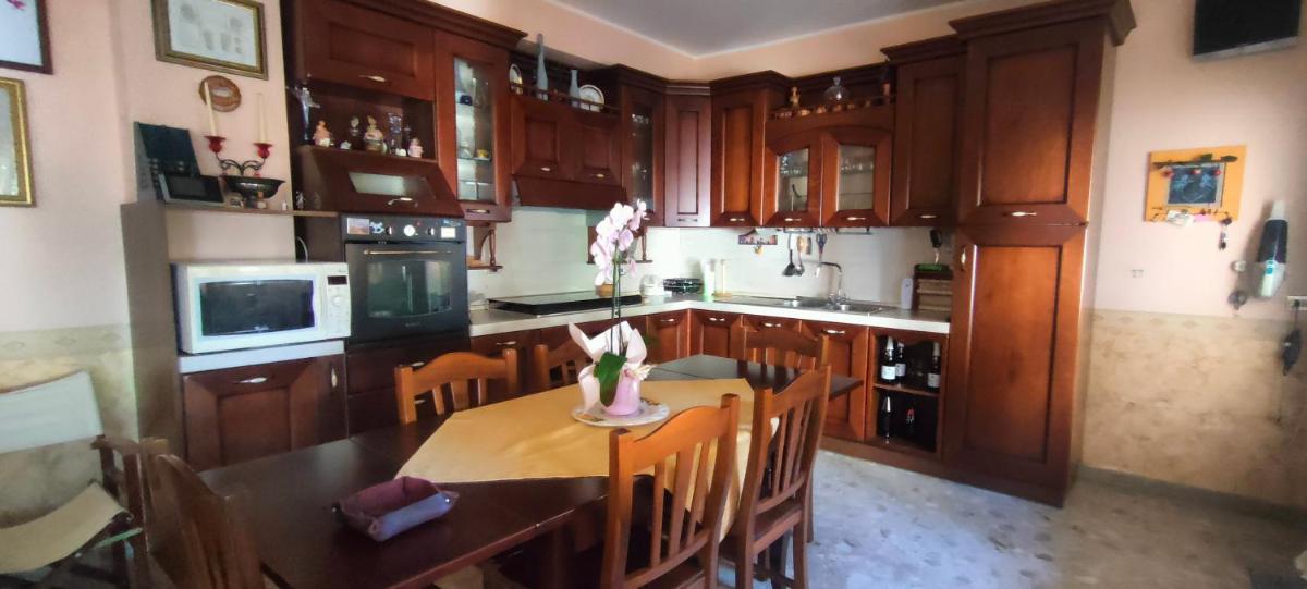Xenion Guest House - Housity