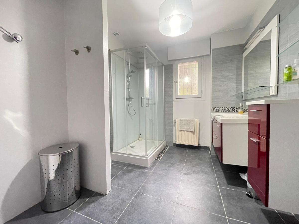 Normandie Cosy Apt rdc indépendant bien équipé dans maison confortable terrasse grand jardin clos sans vis à vis parking privatif entre Caen et Bayeux, proche plages du débarquement - Housity