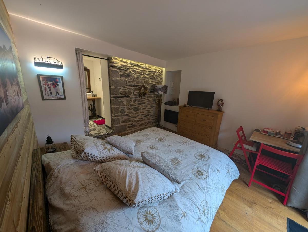 Chambre indépendante avec hammam - Housity
