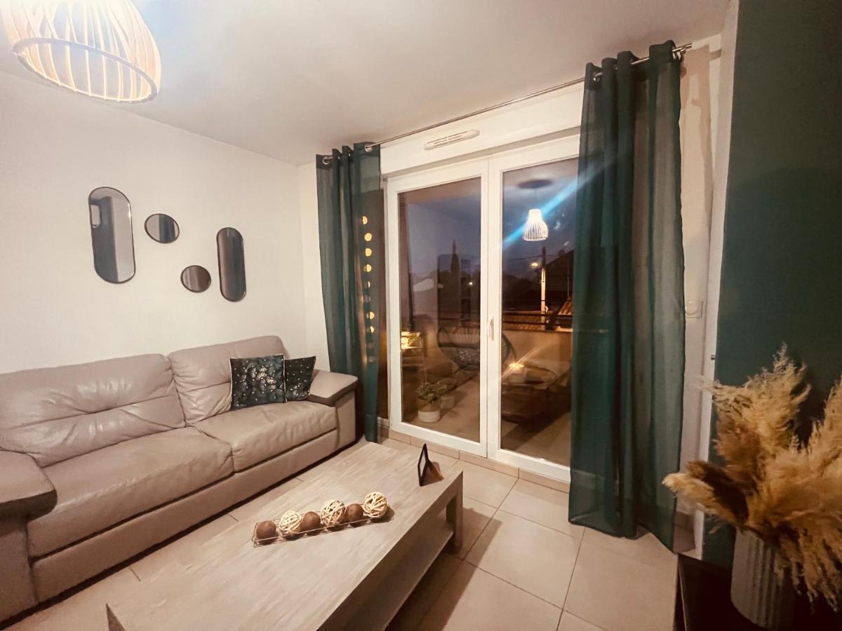 L'AMOUREUX DE NIMES : P3 + parking privé - Housity