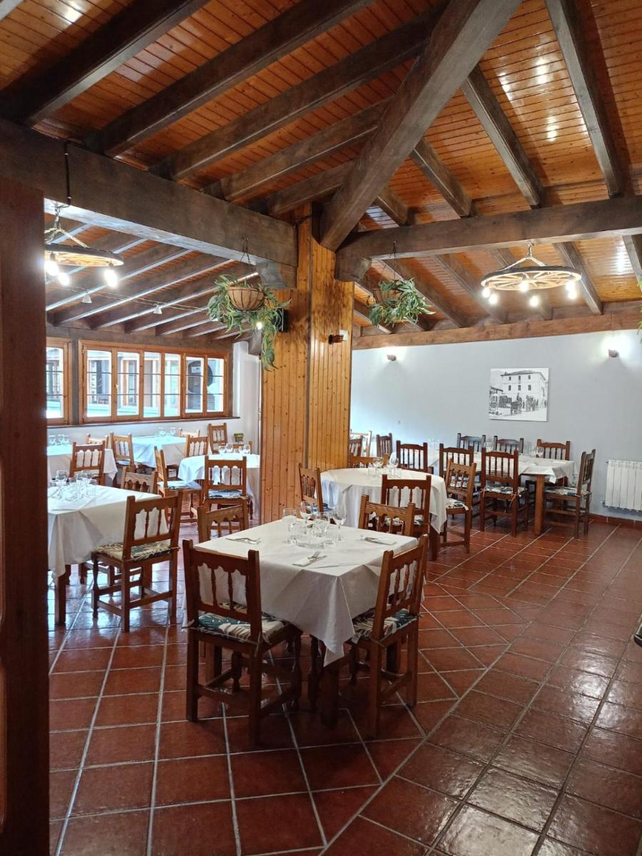 Hostal del Camino de Santiago - Housity