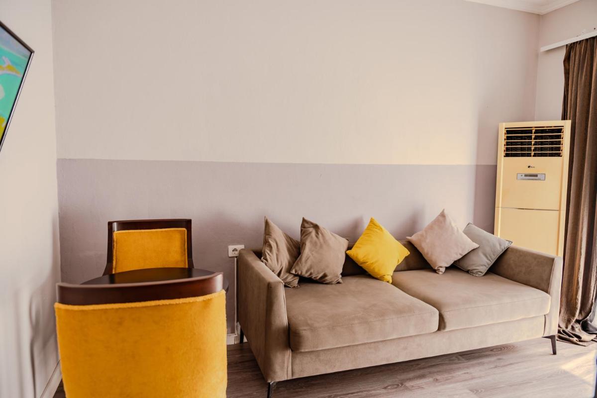 Bejart Apartment 1 - Housity