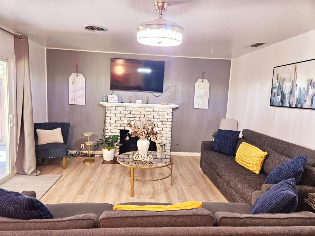 Charming Clara - Housity