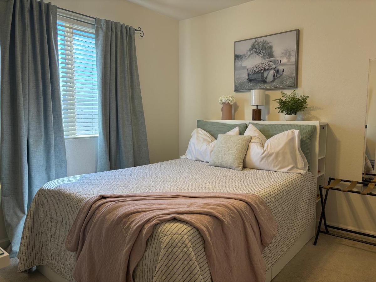 Blessed With a Guest - Housity