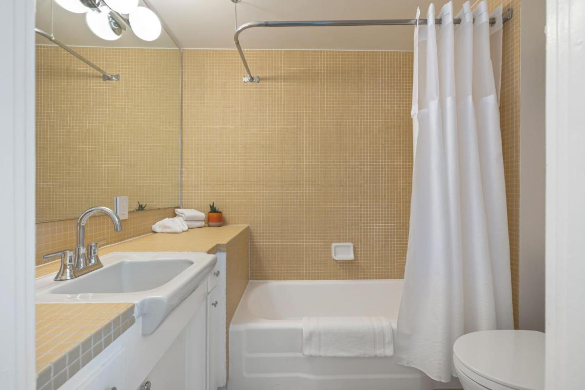Mojave Resort - Adults Only - Housity