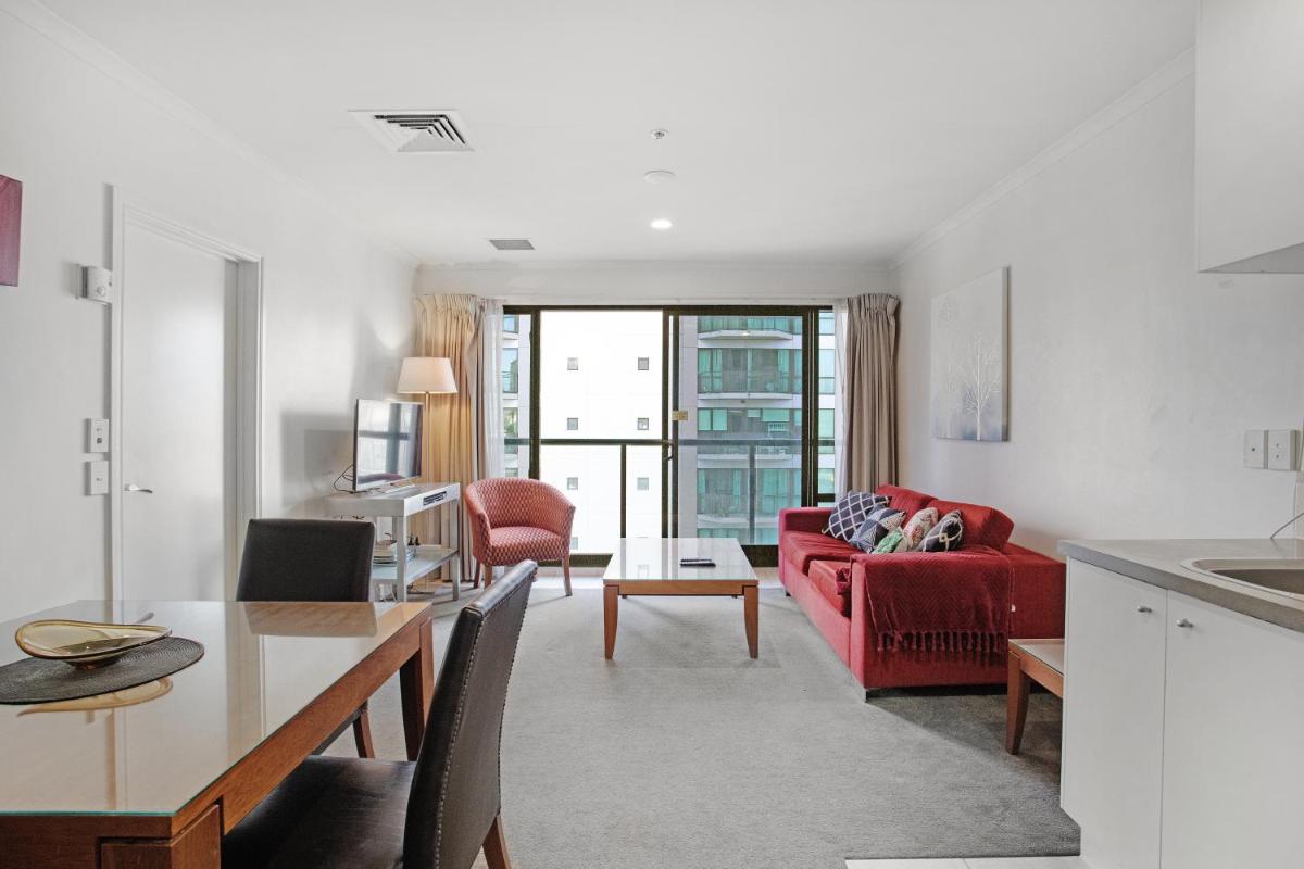 City Hideaway 1 BR Apt with Pool and Gym - Housity
