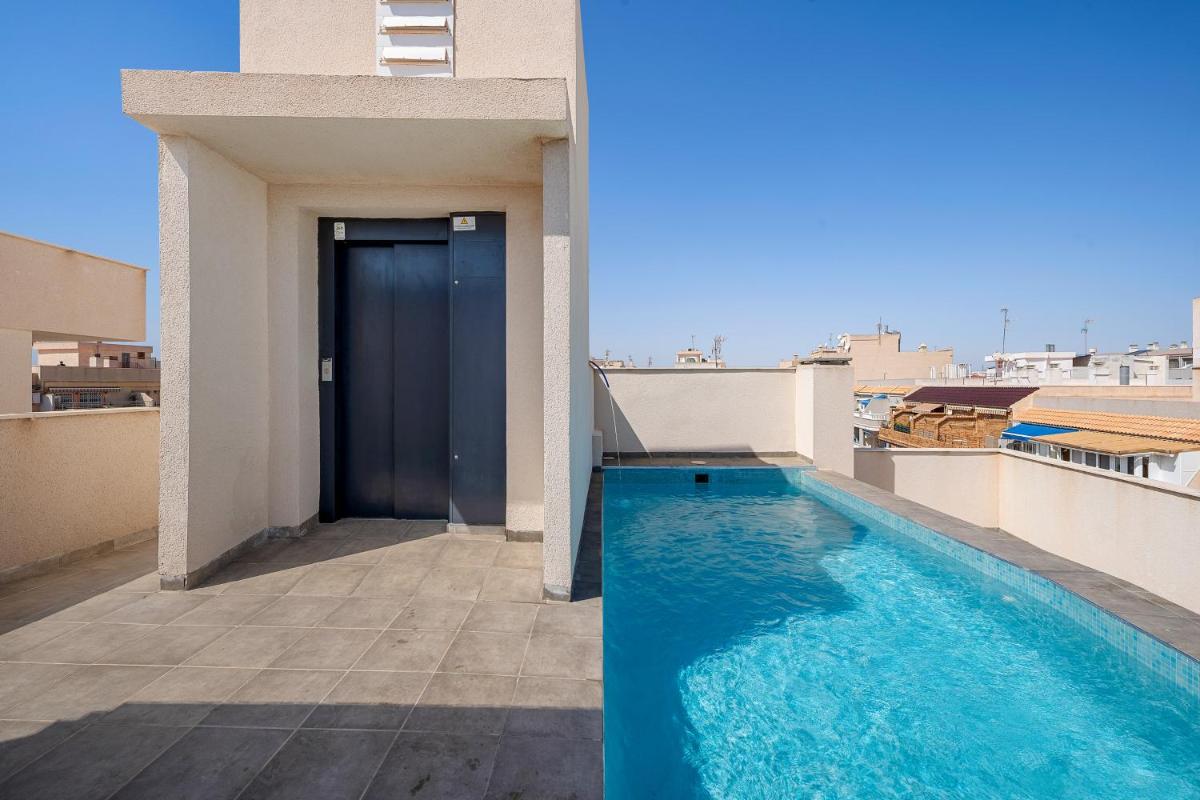 Casa Amorosa Apartment with Pool - Close to Beach, City Centre and Bus Station - Housity